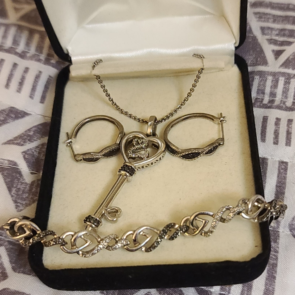 Kay Jeweler 3 Piece Set